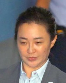 박채윤