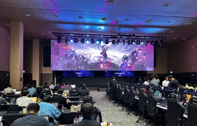 노란 수영복에 섹시한 몸매 어필하는 존예 처자