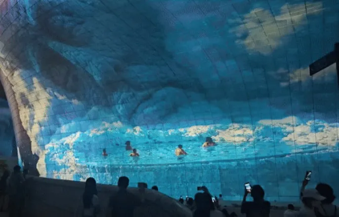 노란 수영복에 섹시한 몸매 어필하는 존예 처자