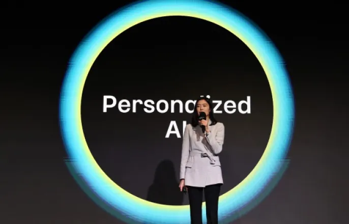 노란 수영복에 섹시한 몸매 어필하는 존예 처자