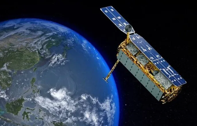 노란 수영복에 섹시한 몸매 어필하는 존예 처자