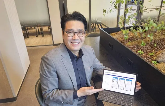 노란 수영복에 섹시한 몸매 어필하는 존예 처자