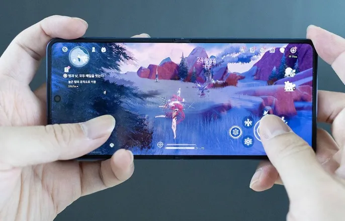 노란 수영복에 섹시한 몸매 어필하는 존예 처자