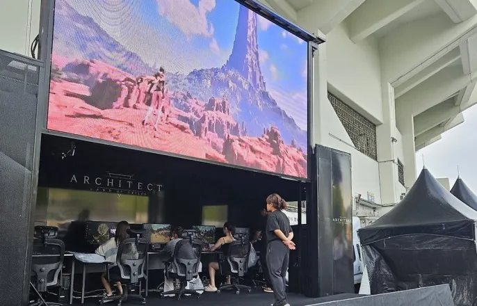 노란 수영복에 섹시한 몸매 어필하는 존예 처자