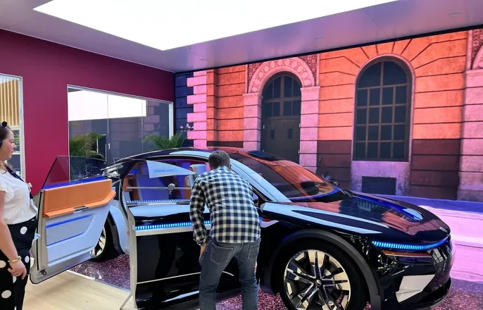 노란 수영복에 섹시한 몸매 어필하는 존예 처자