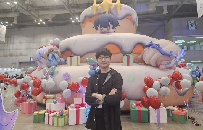 노란 수영복에 섹시한 몸매 어필하는 존예 처자