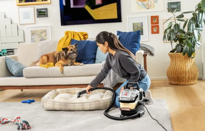 노란 수영복에 섹시한 몸매 어필하는 존예 처자