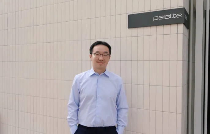 노란 수영복에 섹시한 몸매 어필하는 존예 처자