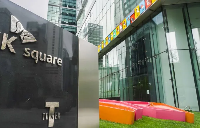 노란 수영복에 섹시한 몸매 어필하는 존예 처자