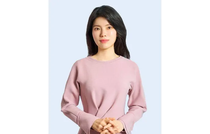 노란 수영복에 섹시한 몸매 어필하는 존예 처자