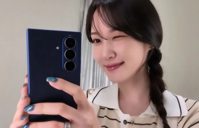 노란 수영복에 섹시한 몸매 어필하는 존예 처자