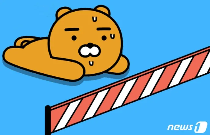 노란 수영복에 섹시한 몸매 어필하는 존예 처자