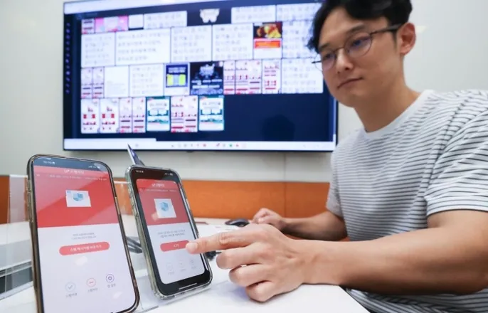 노란 수영복에 섹시한 몸매 어필하는 존예 처자