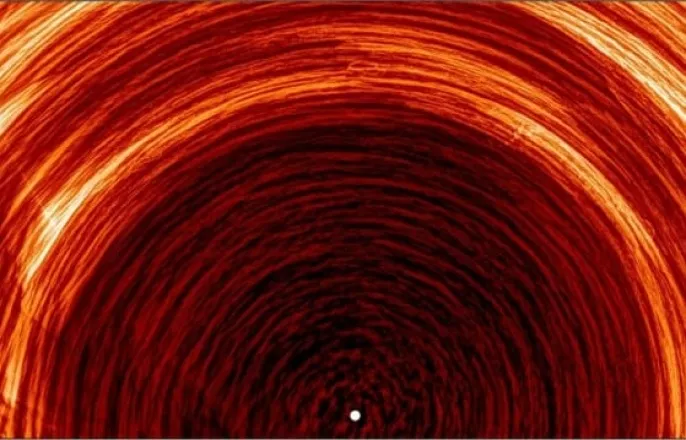 노란 수영복에 섹시한 몸매 어필하는 존예 처자