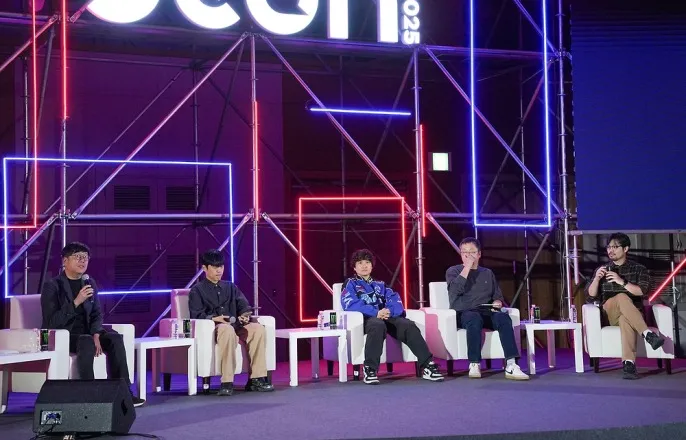 노란 수영복에 섹시한 몸매 어필하는 존예 처자