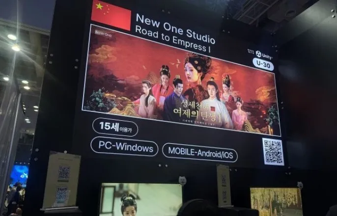 노란 수영복에 섹시한 몸매 어필하는 존예 처자