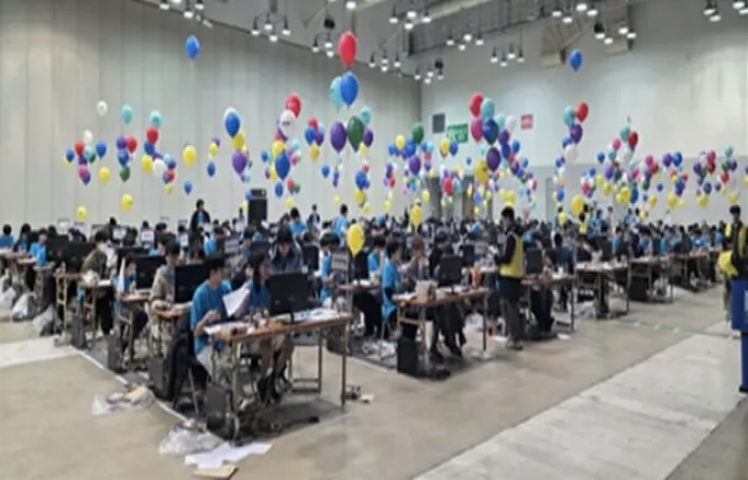 노란 수영복에 섹시한 몸매 어필하는 존예 처자