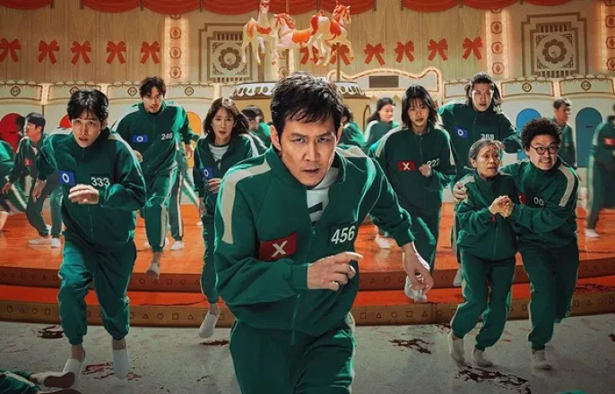 노란 수영복에 섹시한 몸매 어필하는 존예 처자