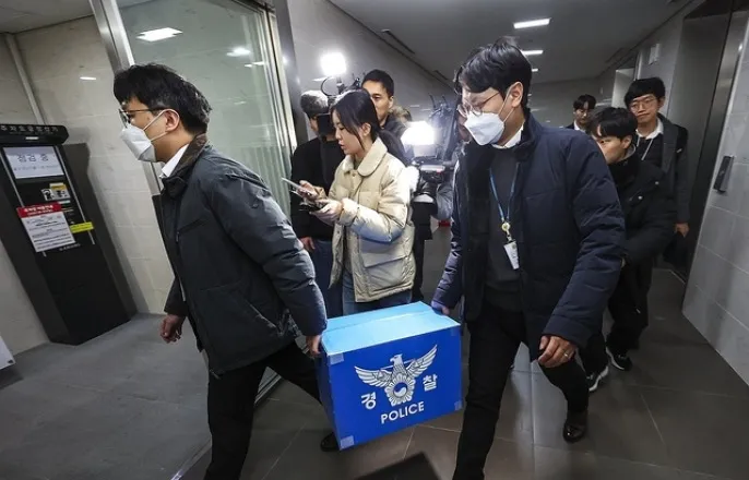 노란 수영복에 섹시한 몸매 어필하는 존예 처자