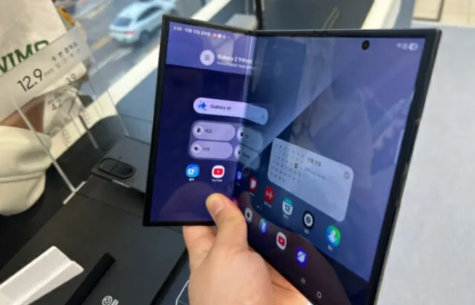 노란 수영복에 섹시한 몸매 어필하는 존예 처자