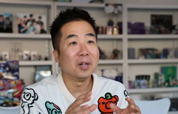 노란 수영복에 섹시한 몸매 어필하는 존예 처자