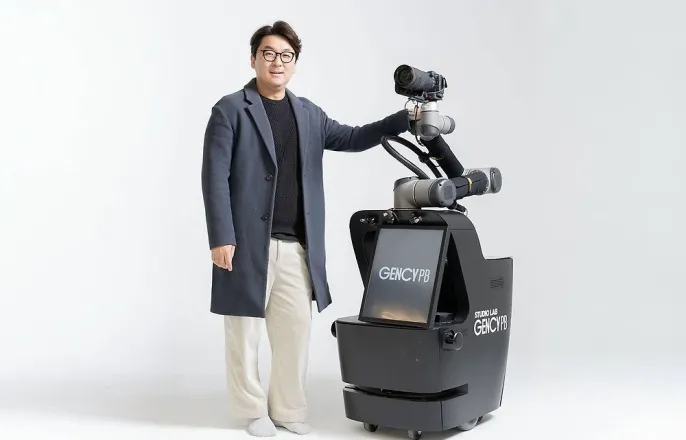 노란 수영복에 섹시한 몸매 어필하는 존예 처자