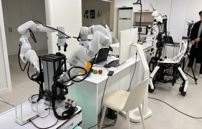 노란 수영복에 섹시한 몸매 어필하는 존예 처자