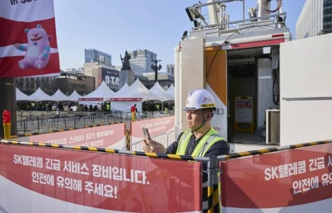 노란 수영복에 섹시한 몸매 어필하는 존예 처자