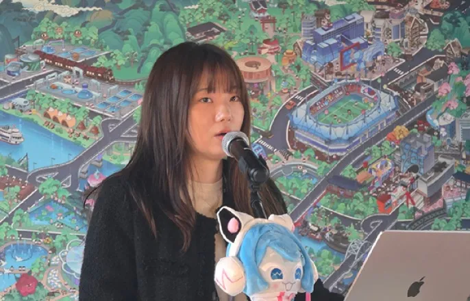 노란 수영복에 섹시한 몸매 어필하는 존예 처자