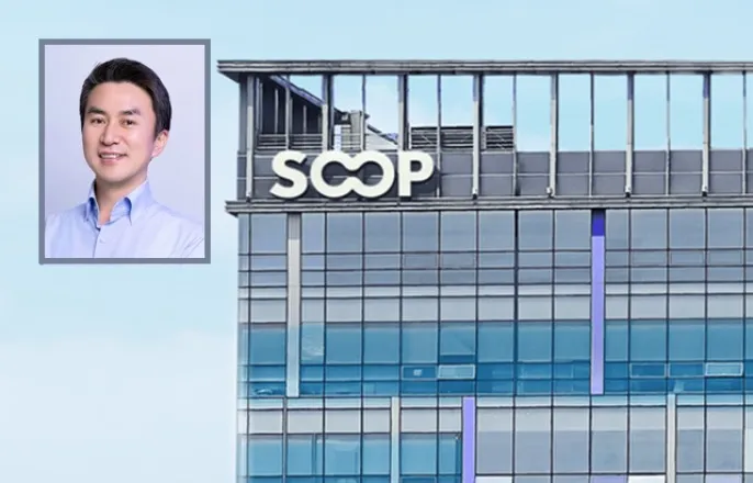 노란 수영복에 섹시한 몸매 어필하는 존예 처자