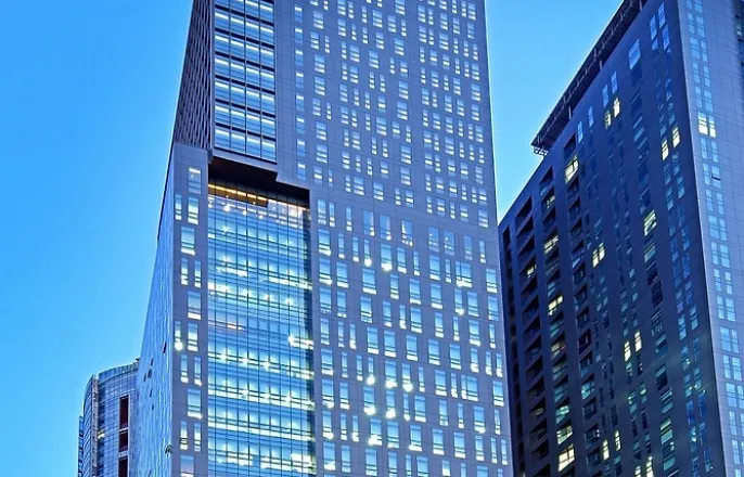 노란 수영복에 섹시한 몸매 어필하는 존예 처자