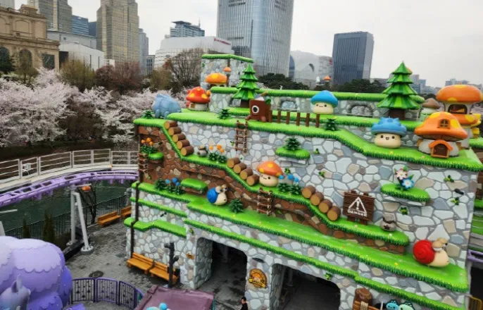 노란 수영복에 섹시한 몸매 어필하는 존예 처자