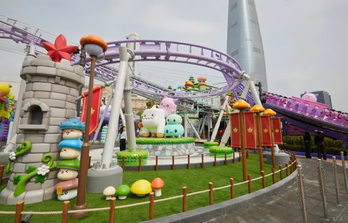 노란 수영복에 섹시한 몸매 어필하는 존예 처자