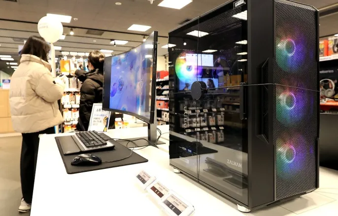 노란 수영복에 섹시한 몸매 어필하는 존예 처자