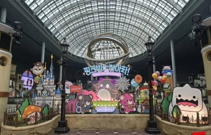 노란 수영복에 섹시한 몸매 어필하는 존예 처자