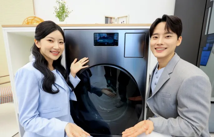 노란 수영복에 섹시한 몸매 어필하는 존예 처자
