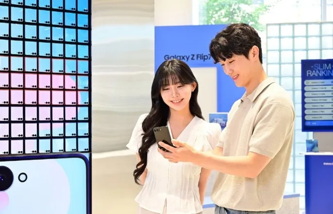 노란 수영복에 섹시한 몸매 어필하는 존예 처자