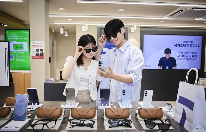 노란 수영복에 섹시한 몸매 어필하는 존예 처자
