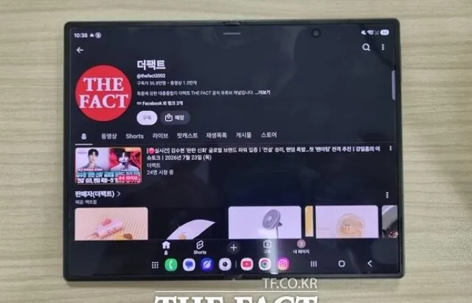 노란 수영복에 섹시한 몸매 어필하는 존예 처자
