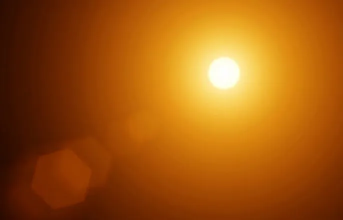노란 수영복에 섹시한 몸매 어필하는 존예 처자