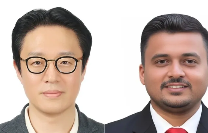 노란 수영복에 섹시한 몸매 어필하는 존예 처자