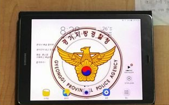 간절한 꿈 익어가는 공시생의 책상 풍경