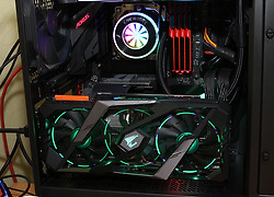 그래픽카드 수직 장착 Fractal Flex VRC-25 RTX2080Ti 장착하기