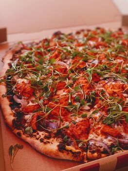 LA맛집, 미국 전통 피자가게에서 개발한 '고추장 치킨 피자', Burattino Brick Oven Pizza