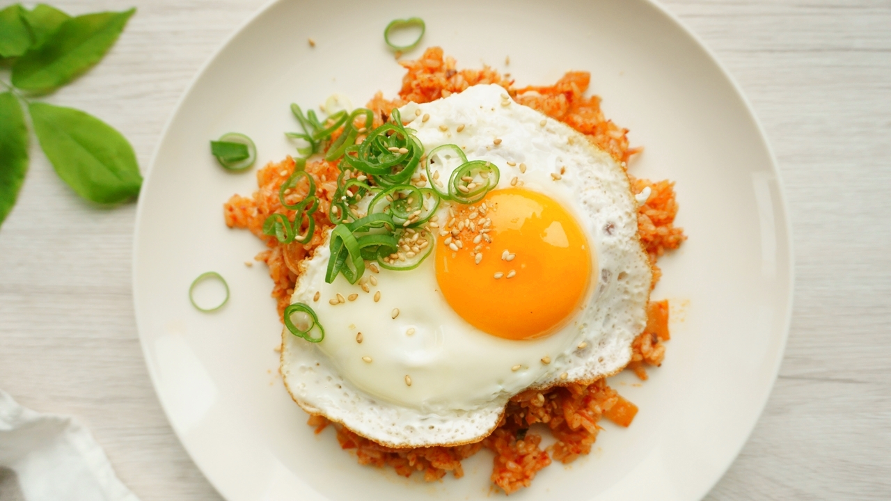 무조건 맛있는 백종원 김치볶음밥 레시피~자취요리로 강추! 김치볶음밥황금레시피,김치요리,볶음밥만들기 - Kakaotv