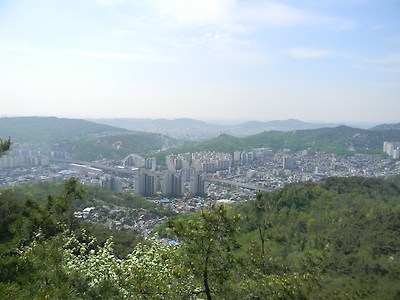 인왕산 북쪽 능선에서 바라본 천하