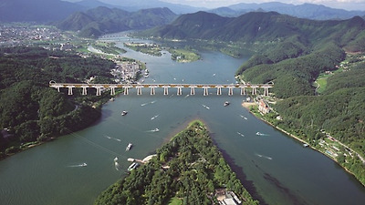 ▲ 북한강과 남이섬 옆을 가로지르는 제2경춘국도 가상도. ⓒ제2경춘국도합리적공공성확보를위한비상대책위원회