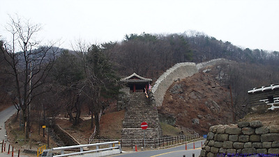 남한산성, 동문인 좌익문(左翼門)