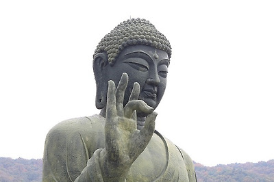 사진: 종교나 철학 등에서 이마에 나타나는 제3의 눈은 마음의 눈이며 순수한 눈을 의미한다. [초능력자의 송과선(송과체)는 제3의 눈이다]