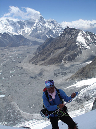 산악인 엄홍길, 교육은 밥이고 희망입니다